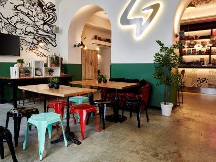 generator-rome-breakfast-area1.jpg, &copy; Generator Hostels Ltd.
