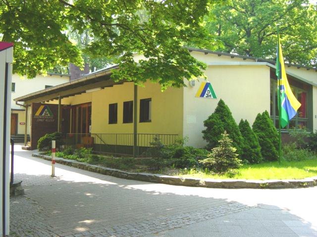 Ernst Reuter_außen.jpg, © DJH Ernst Reuter