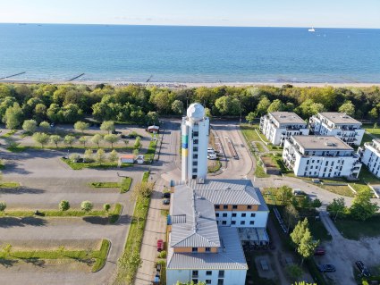 djhvm_jugendherberge_warnemuende_luftbild1_300dpi.jpg, &copy; djh-mv