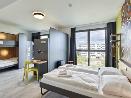 Beispielbild 6-Bett-Zimmer, © MEININGER Shared Services GmbH