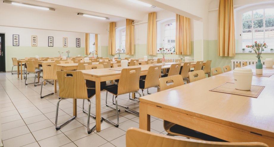 jh_burgStargard_Speisesaal, © djh-mv