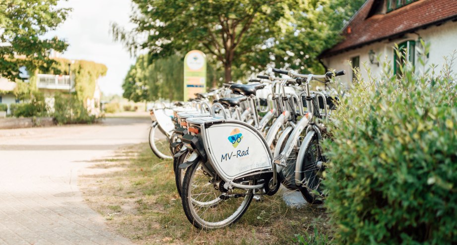 DJH-Mirow_fahrradverleih.jpg, &copy; djh-mv