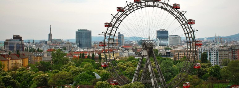 Wiener Riesenrad im Prater - BAHNHIT.DE, &copy; getty, Foto: 2009 Karolina Sas