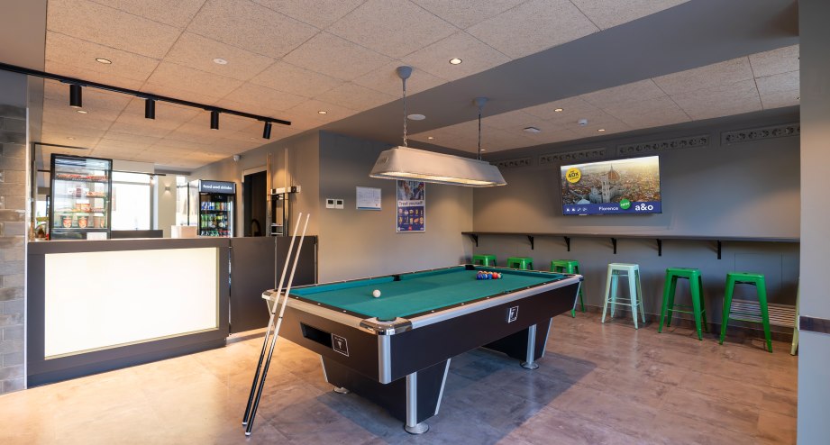 aohostels_firenze_billard_01_5000x3333_10MB.jpg, © a&o hostels Marketing GmbH