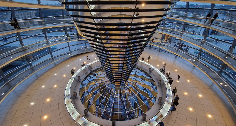 Blick in die Reichstagskuppel, © BerlinKompakt
