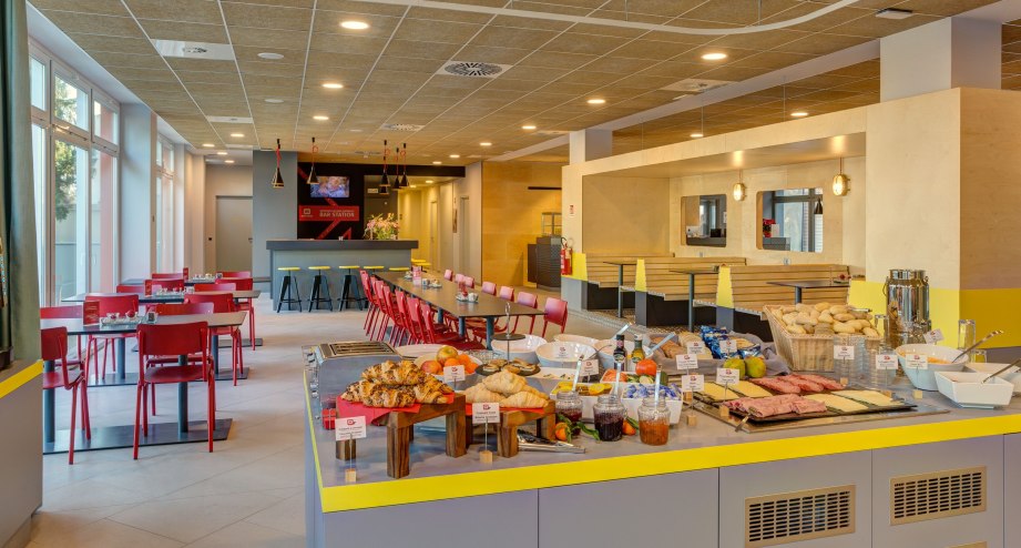 meininger-milano-garibaldi-breakfast-room-2-wsc1188-web_32276384017_o.jpg, &copy; MEININGER Shared Services GmbH