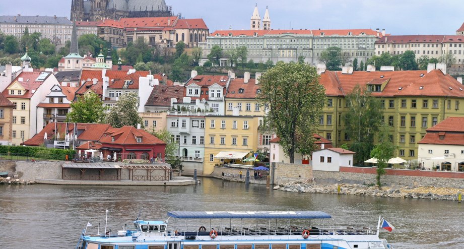 Prague - ship on Vltava river, © Romeo Reidl