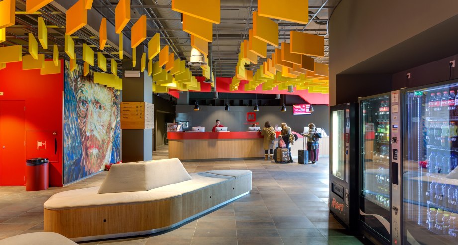Lobby - MEININGER Hotel Amsterdam City West, &copy; MEININGER Shared Services GmbH