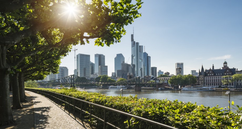 Frankfurt Fluss Promenade, © JORG GREUEL