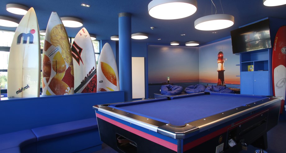 djhvm_jugendherberge_warnemuende_aufenthaltsraum_300dpi.jpg, © djh-mv