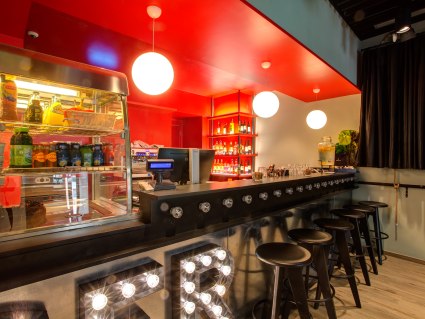 meininger-roma-termini-bar-wsc8633-web_33343745598_o.jpg, &copy; MEININGER Shared Services GmbH