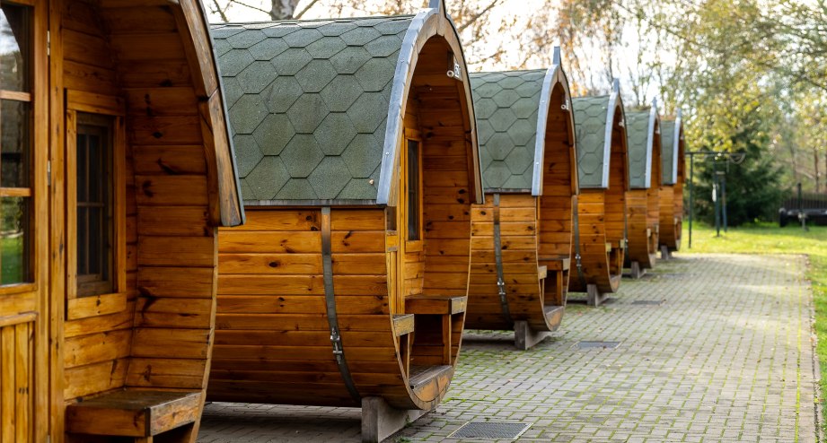 Lübben_Campingfässer.jpg, © DJH Lübben