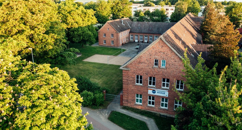 DJH-Wismar_Luftbildaufnahme.jpg, © djh-mv