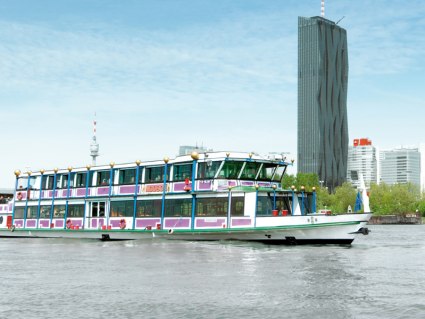 Klassenfahrten Schifffahrten HeroImage MS Vindobona , © (c) DDSG Blue Danube LOW
