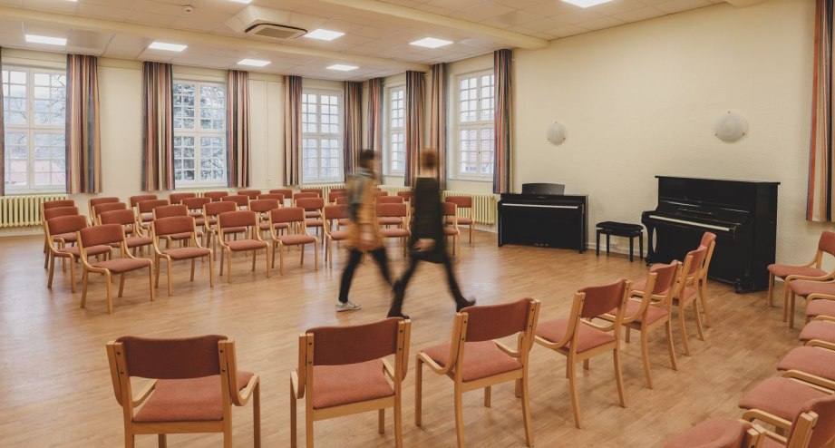 jh_burgStargard_Saal_Klavier_E-Piano, &copy; djh-mv