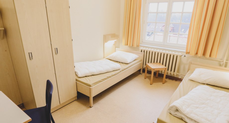 jh_burgStargard_2-Bettzimmer, © djh-mv