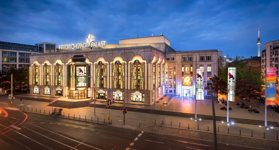 Hausansicht Friedrichstadt-Palast, &copy; Foto_Bernd_Brundert