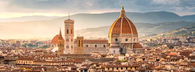 Florenz Panorama, © GettyImages-Suttipong Sutiratanachai