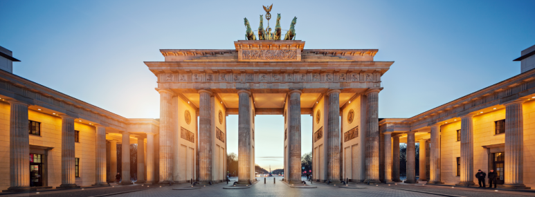 Brandenburger Tor Heroimage, © GettyImages Rico Wasikowski
