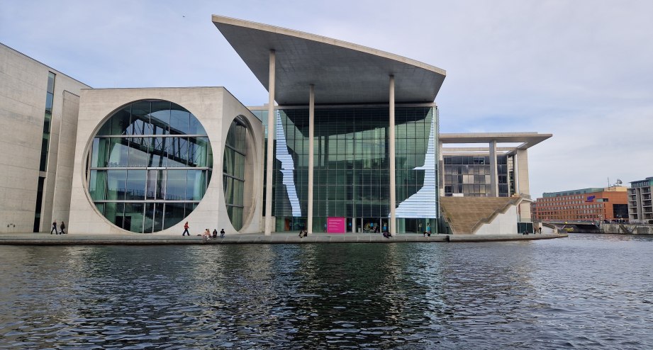 Bibliothek des Deutschen Bundestages, &copy; ber