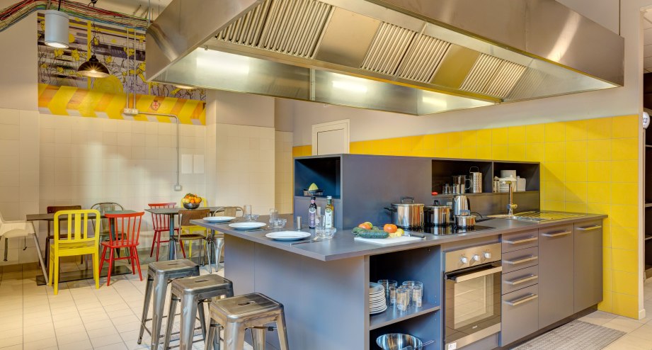 meininger-milano-garibaldi-guest-kitchen-2-wsc1058-web_33343028488_o.jpg, &copy; MEININGER Shared Services GmbH