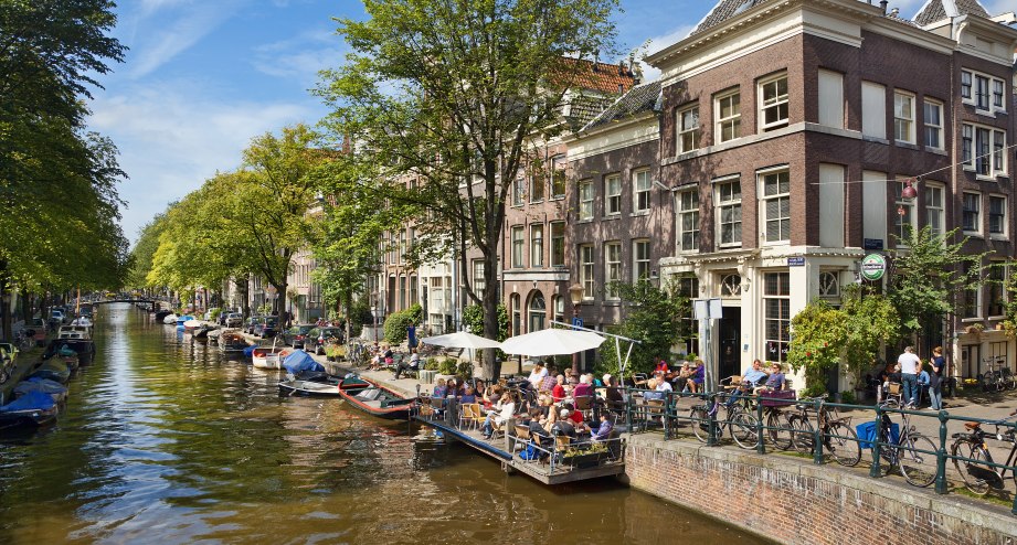 Amsterdam Terrassen, &copy; Getty Images Sylvain Sonnet