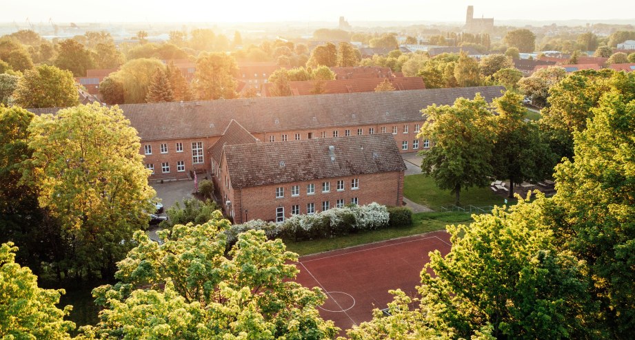 DJH-Wismar_Luftbildaufnahme2.jpg, &copy; djh-mv