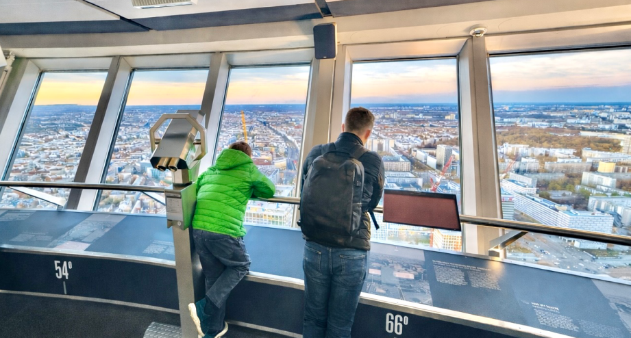Aussichtsplattorm, &copy; TV-Turm Alexanderplatz Gastronomiegesellschaft mbH