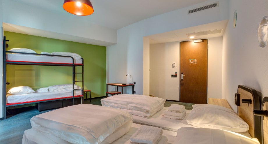 Beispielbild - 4-Bett Zimmer, &copy; MEININGER Shared Services GmbH