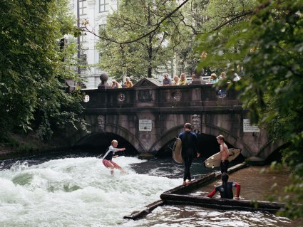 München Von Altstadt bis Surferparadies, © GettyImages-Tai Power Seeff
