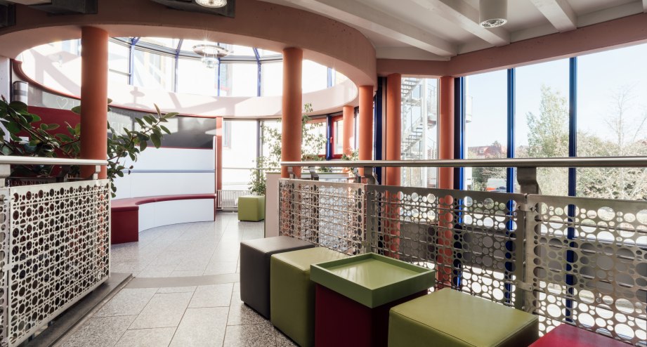 DJH-Greifswald_atrium.jpg, © djh-mv