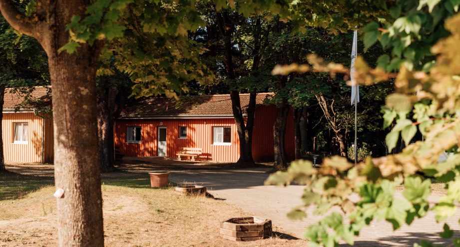 DJH-Mirow_bungalows.jpg, &copy; djh-mv