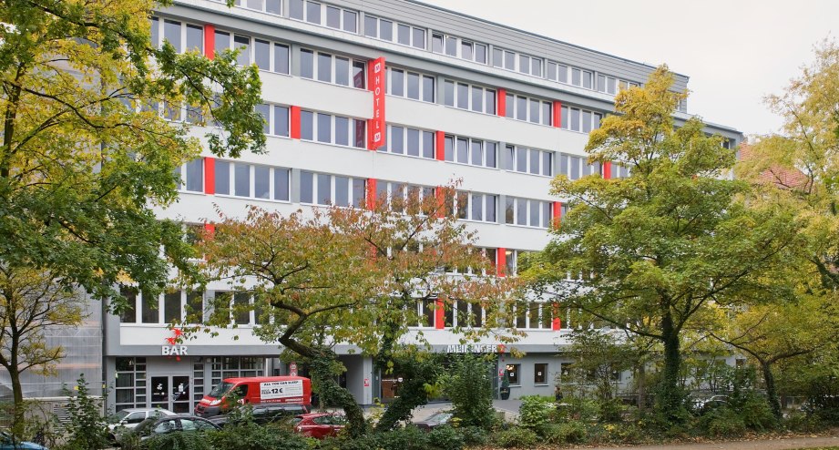 Au&szlig;enansicht MEININGER Hotel Hamburg City Center, &copy; MEININGER Shared Services GmbH